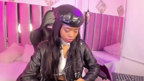 Snapshot of angelsmia_ chatting on September 2025 04:39:02 AM MIA available content ask online show from September 2025 04:39:02 AM