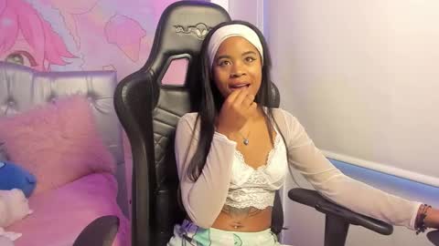 Snapshot of angelsmia_ chatting on November 2025 11:12:01 AM MIA available content ask online show from November 2025 11:12:01 AM