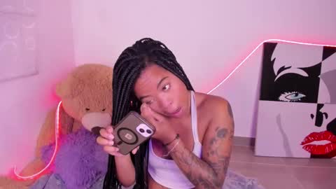 Snapshot of angelsmia_ chatting on February 2026 10:10:01 AM MIA available content ask online show from February 2026 10:10:01 AM