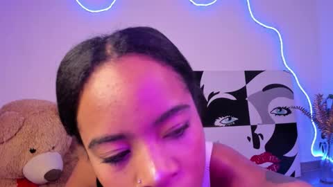 Snapshot of angelsmia_ chatting on February 2026 12:09:01 AM MIA available content ask online show from February 2026 12:09:01 AM