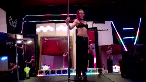 Snapshot of angelsparkle80 chatting on January 2026 08:41:01 AM Madison Marie online show from January 2026 08:41:01 AM