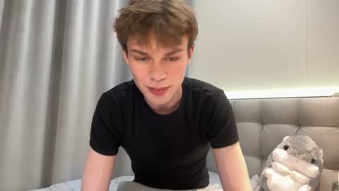 angelvesper online show from June 2026 07:36:02 PM