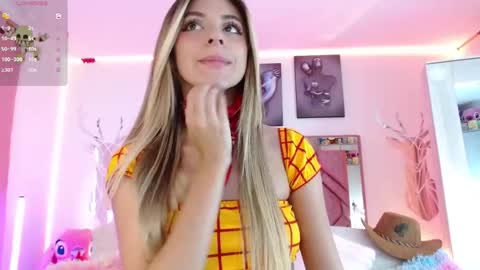 Snapshot of angely_18 chatting on October 2025 08:32:01 PM Angely online show from October 2025 08:32:01 PM