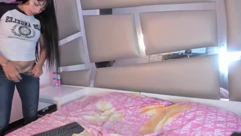 angely_js online show from February 2025 02:11:02 AM