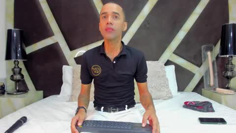 Snapshot of anghel_stone chatting on February 2025 12:27:02 PM Anghel Stone online show from February 2025 12:27:02 PM