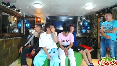 Snapshot of anghelytos chatting on December 2024 06:39:02 PM anghelytos online show from December 2024 06:39:02 PM