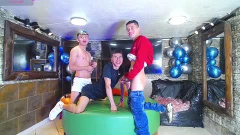 Snapshot of anghelytos chatting on December 2024 06:54:02 PM anghelytos online show from December 2024 06:54:02 PM