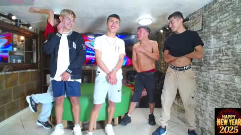 Snapshot of anghelytos chatting on December 2024 06:38:02 PM anghelytos online show from December 2024 06:38:02 PM