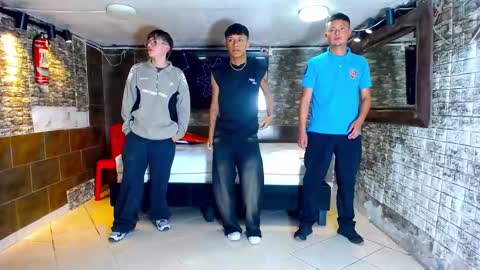 Snapshot of anghelytos chatting on October 2025 01:03:02 AM anghelytos online show from October 2025 01:03:02 AM