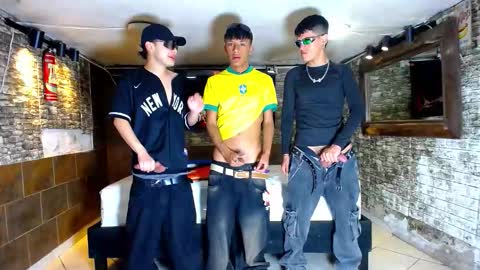 Snapshot of anghelytos chatting on October 2025 09:34:01 PM anghelytos online show from October 2025 09:34:01 PM