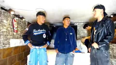 Snapshot of anghelytos chatting on October 2025 09:14:01 PM anghelytos online show from October 2025 09:14:01 PM