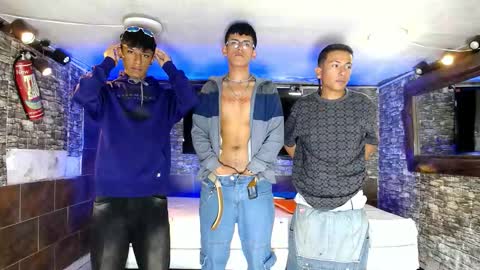 Snapshot of anghelytos chatting on October 2025 09:38:02 PM anghelytos online show from October 2025 09:38:02 PM