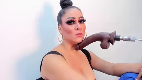 Snapshot of angie_will chatting on March 2025 09:54:02 PM A N G I E. online show from March 2025 09:54:02 PM