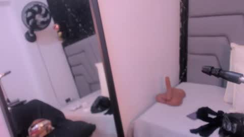 Snapshot of angie_will chatting on October 2025 08:07:01 PM A N G I E. online show from October 2025 08:07:01 PM