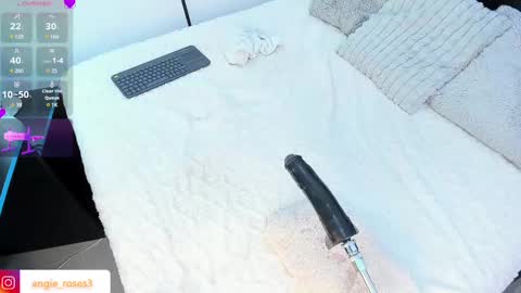 angiee roses online show from March 2025 05:07:01 AM