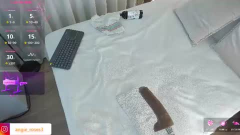 angiee roses online show from June 2026 10:20:01 PM