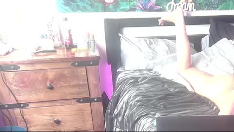 Snapshot of anglz017 chatting on March 2025 08:31:02 PM Anglz017 online show from March 2025 08:31:02 PM