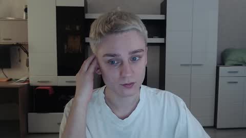 vodka online show from February 2025 06:18:02 AM