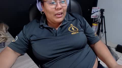 angy online show from December 2025 11:25:02 PM