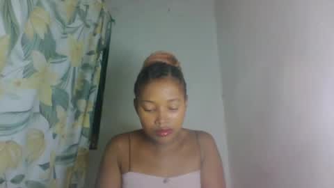 anichamarie0 online show from July 2026 01:40:02 PM