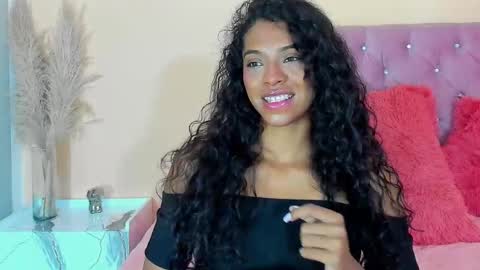 Snapshot of aniie_bby_4u chatting on November 2025 02:10:02 AM Any online show from November 2025 02:10:02 AM