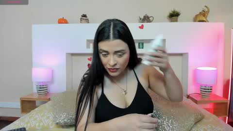Anika Romano online show from May 2026 11:38:01 AM