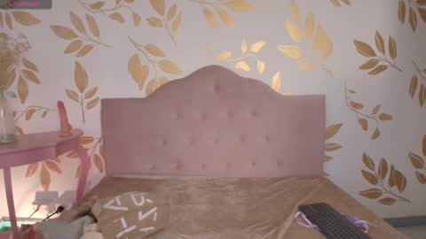 Lauren Anika online show from January 2025 11:53:01 AM