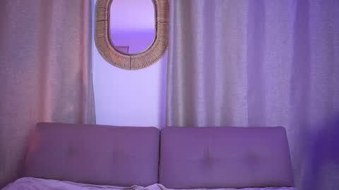 Lauren Anika online show from February 2025 12:17:02 PM