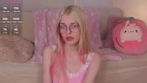 Monica online show from July 2026 04:49:01 AM