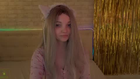 Alica online show from May 2026 02:29:01 AM