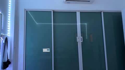 anita__hills online show from October 2025 01:52:02 PM