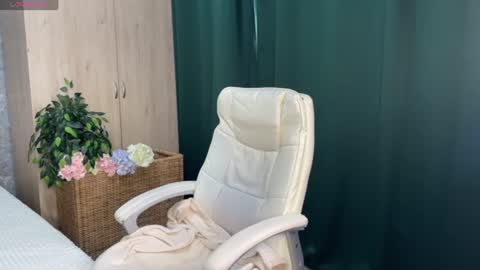 Anita online show from July 2026 01:19:01 AM