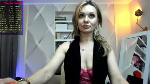Anita online show from June 2026 09:18:02 PM