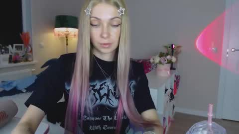 anita_moon_ online show from October 2025 02:16:01 PM