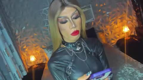 Snapshot of anitacruisze chatting on January 2025 02:03:02 AM Miss Ann online show from January 2025 02:03:02 AM