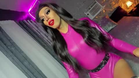 Snapshot of anitacruisze chatting on January 2025 01:51:02 AM Miss Ann online show from January 2025 01:51:02 AM