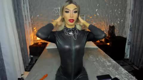 Snapshot of anitacruisze chatting on January 2025 12:18:01 AM Miss Ann online show from January 2025 12:18:01 AM