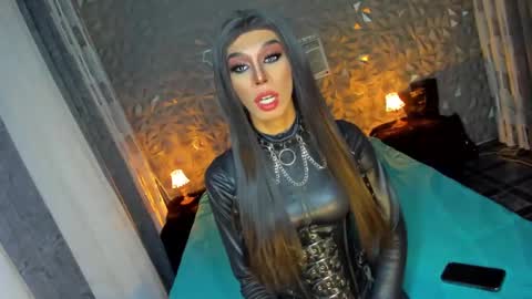 Snapshot of anitacruisze chatting on February 2025 08:22:01 PM Miss Ann online show from February 2025 08:22:01 PM