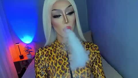 Snapshot of anitacruisze chatting on October 2025 03:25:02 AM Miss Ann online show from October 2025 03:25:02 AM