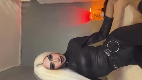 Snapshot of anitacruisze chatting on October 2025 11:13:02 PM Miss Ann online show from October 2025 11:13:02 PM