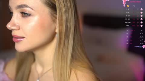 Im Anita thumb up me please its important online show from March 2025 09:15:02 PM