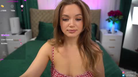 Im Anita thumb up me please its important online show from January 2026 08:34:01 PM