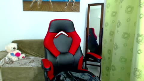 Snapshot of anitazarova chatting on December 2024 05:33:02 PM Anita Zarova online show from December 2024 05:33:02 PM