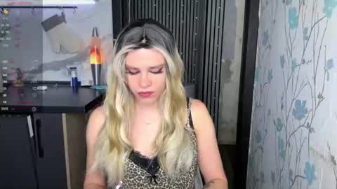 anjalin_sososok online show from June 2026 03:13:01 AM