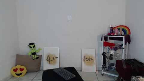 Snapshot of anjinhama chatting on October 2025 10:43:02 PM Hello My name is NaiaraPv is OPEN online show from October 2025 10:43:02 PM