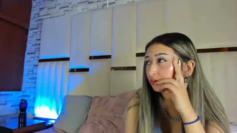 Snapshot of anlleloandangela chatting on April 2026 06:31:01 PM ANGEL AND TEFY online show from April 2026 06:31:01 PM