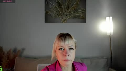 ann_annise online show from May 2026 12:52:01 AM
