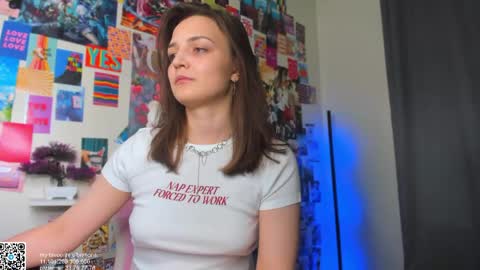 Snapshot of ann_perry chatting on May 2026 12:19:01 AM Ann online show from May 2026 12:19:01 AM