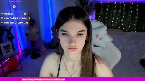 Snapshot of ann_woood chatting on May 2026 06:37:01 PM ann_woood online show from May 2026 06:37:01 PM