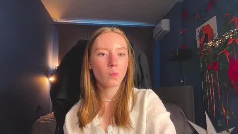 Snapshot of anna_kare chatting on April 2026 02:51:02 PM Anna online show from April 2026 02:51:02 PM